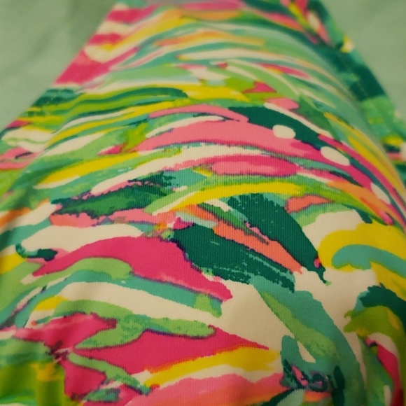 Lilly pulitzer Guava tall triangle top - Picture 3 of 6